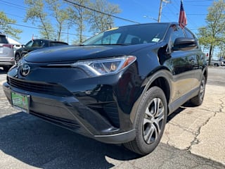 2018 Toyota RAV4 LE 2T3BFREVXJW784104 2018 Toyota RAV4 LE