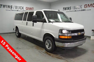 2017 Chevrolet Express Passenger LT 3500 1GAZGPFG5H1263762 2017 Chevrolet Express Passenger LT 3500