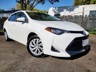 2017 Toyota Corolla 5YFBURHE8HP639049 2017 Toyota Corolla