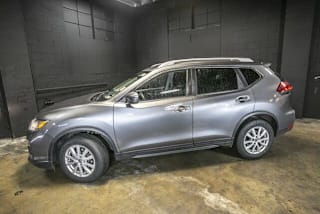 2019 Nissan Rogue SV 5N1AT2MV2KC769626 2019 Nissan Rogue SV