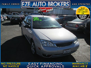 2005 Ford Focus ZX3 SES 3FAFP31N35R104450 2005 Ford Focus ZX3 SES