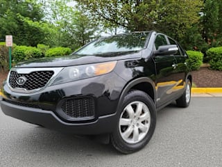 2011 Kia Sorento LX 5XYKTCA13BG054060 2011 Kia Sorento LX