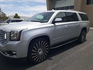 2018 GMC Yukon XL Denali 1GKS1HKJ1JR204589 2018 GMC Yukon XL Denali