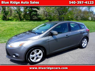 2014 Ford Focus SE 1FADP3K28EL324581 2014 Ford Focus SE