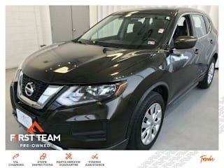 2017 Nissan Rogue S KNMAT2MT9HP527162 2017 Nissan Rogue S