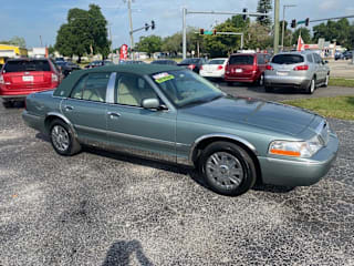 2005 Mercury Grand Marquis 2MEFM74W75X630207 2005 Mercury Grand Marquis