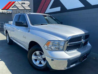 2017 Ram Pickup 1500 SLT 1C6RR6GG0HS841231 2017 Ram Pickup 1500 SLT