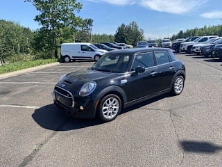2015 MINI Hardtop 4 Door Cooper S WMWXU3C50F2B61828 2015 MINI Hardtop 4 Door Cooper S