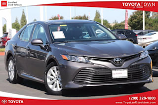 2019 Toyota Camry LE 4T1B11HK7KU849731 2019 Toyota Camry LE