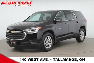 2018 Chevrolet Traverse LS 1GNERFKW1JJ201425 2018 Chevrolet Traverse LS