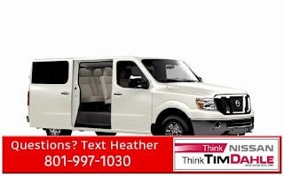 2017 Nissan NV Passenger 3500 HD SL 5BZAF0AA1HN852477 2017 Nissan NV Passenger 3500 HD SL