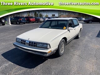 1990 Oldsmobile Ninety-Eight 1G3CW54C4L4306256 1990 Oldsmobile Ninety-Eight