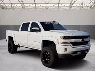 2018 Chevrolet Silverado 1500 LT 3GCUKREC3JG488988 2018 Chevrolet Silverado 1500 LT