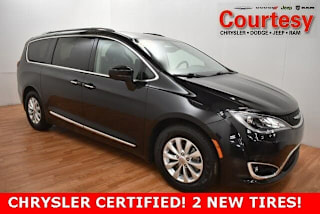 2018 Chrysler Pacifica Touring L 2C4RC1BG5JR277605 2018 Chrysler Pacifica Touring L