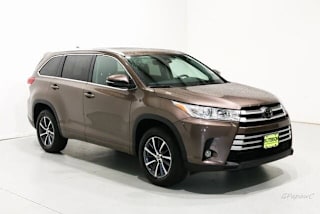 2018 Toyota Highlander XLE 5TDKZRFH5JS246671 2018 Toyota Highlander XLE
