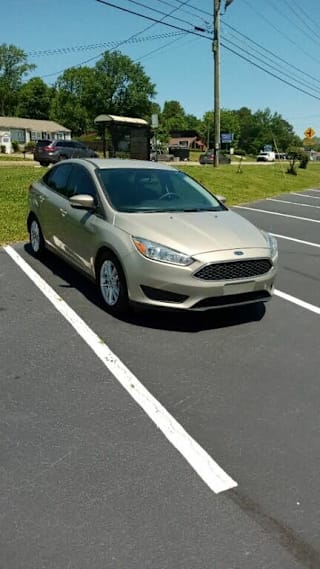2016 Ford Focus SE 1FADP3F24GL375962 2016 Ford Focus SE