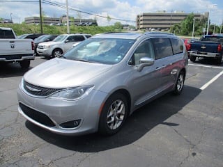 2017 Chrysler Pacifica Limited 2C4RC1GGXHR592533 2017 Chrysler Pacifica Limited