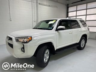 2017 Toyota 4Runner SR5 JTEBU5JR5H5414439 2017 Toyota 4Runner SR5