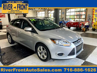2014 Ford Focus SE 1FADP3K25EL339829 2014 Ford Focus SE
