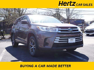 2019 Toyota Highlander LE 5TDBZRFH5KS924871 2019 Toyota Highlander LE