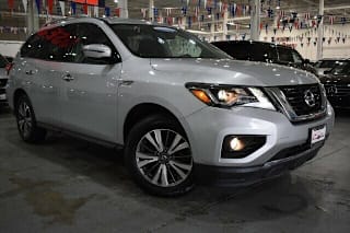 2017 Nissan Pathfinder SV 5N1DR2MN4HC686896 2017 Nissan Pathfinder SV