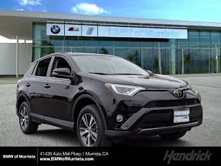 2018 Toyota RAV4 XLE 2T3WFREV8JW499743 2018 Toyota RAV4 XLE