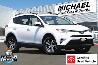 2018 Toyota RAV4 XLE JTMRFREV6JJ742249 2018 Toyota RAV4 XLE