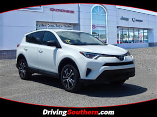 2018 Toyota RAV4 LE 2T3BFREV7JW826177 2018 Toyota RAV4 LE