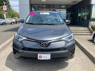 2018 Toyota RAV4 LE JTMBFREV8JJ747356 2018 Toyota RAV4 LE