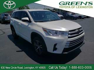 2018 Toyota Highlander LE 5TDZARFH2JS038186 2018 Toyota Highlander LE