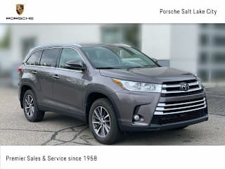 2019 Toyota Highlander XLE 5TDJZRFHXKS584502 2019 Toyota Highlander XLE