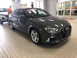 2018 Audi A3 2.0T quattro Premium WAUB8GFF3J1053600 2018 Audi A3 2.0T quattro Premium