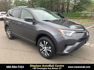 2018 Toyota RAV4 LE JTMBFREV6JJ732385 2018 Toyota RAV4 LE