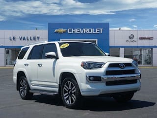 2019 Toyota 4Runner SR5 JTEBU5JR8K5677502 2019 Toyota 4Runner SR5