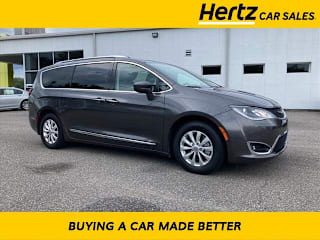 2019 Chrysler Pacifica Touring L 2C4RC1BG1KR651001 2019 Chrysler Pacifica Touring L