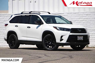 2019 Toyota Highlander XLE 5TDJZRFH3KS976205 2019 Toyota Highlander XLE