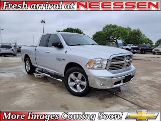 2017 Ram Pickup 1500 Big Horn 1C6RR6GT9HS703149 2017 Ram Pickup 1500 Big Horn