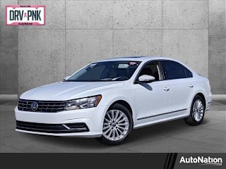 2017 Volkswagen Passat 1VWBT7A37HC063234 2017 Volkswagen Passat