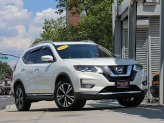 2017 Nissan Rogue SV 5N1AT2MV9HC761273 2017 Nissan Rogue SV