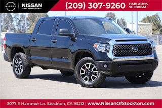 2018 Toyota Tundra SR5 5TFDY5F10JX734864 2018 Toyota Tundra SR5