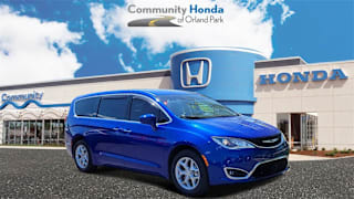 2019 Chrysler Pacifica Touring Plus 2C4RC1FG7KR700907 2019 Chrysler Pacifica Touring Plus