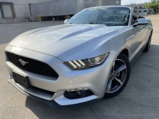 2015 Ford Mustang V6 1FATP8EM4F5372106 2015 Ford Mustang V6