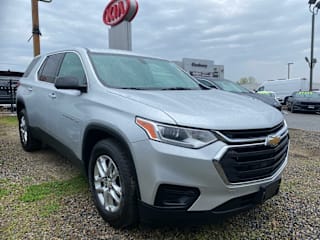 2018 Chevrolet Traverse LS 1GNEVFKWXJJ238601 2018 Chevrolet Traverse LS