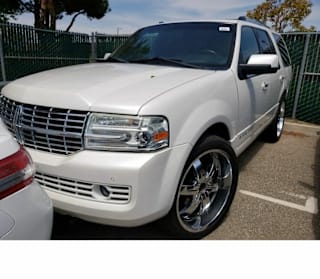 2011 Lincoln Navigator Base 5LMJJ2H57BEJ03122 2011 Lincoln Navigator Base