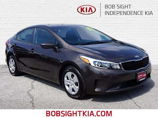 2017 Kia Forte LX 3KPFK4A7XHE156198 2017 Kia Forte LX