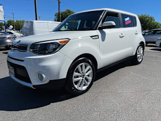2018 Kia Soul + KNDJP3A54J7624016 2018 Kia Soul +