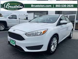 2015 Ford Focus SE 1FADP3K26FL301172 2015 Ford Focus SE