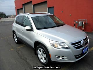 2010 Volkswagen Tiguan Wolfsburg Edition WVGAV7AX8AW518149 2010 Volkswagen Tiguan Wolfsburg Edition