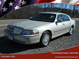 2005 Lincoln Town Car Signature 1LNHM81W15Y635046 2005 Lincoln Town Car Signature