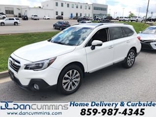 2018 Subaru Outback 3.6R Touring 4S4BSETC6J3203573 2018 Subaru Outback 3.6R Touring
